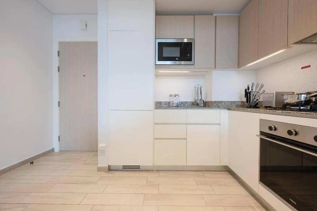 Spacious 2Br Apartment With Community View Dubai