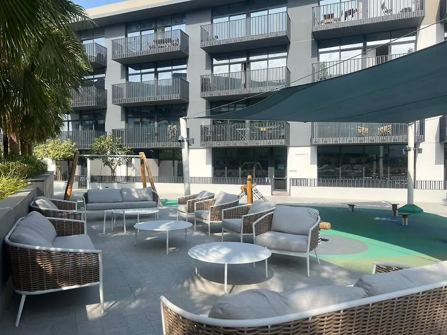 Spacious 2Br Apartment With Community View Dubai
