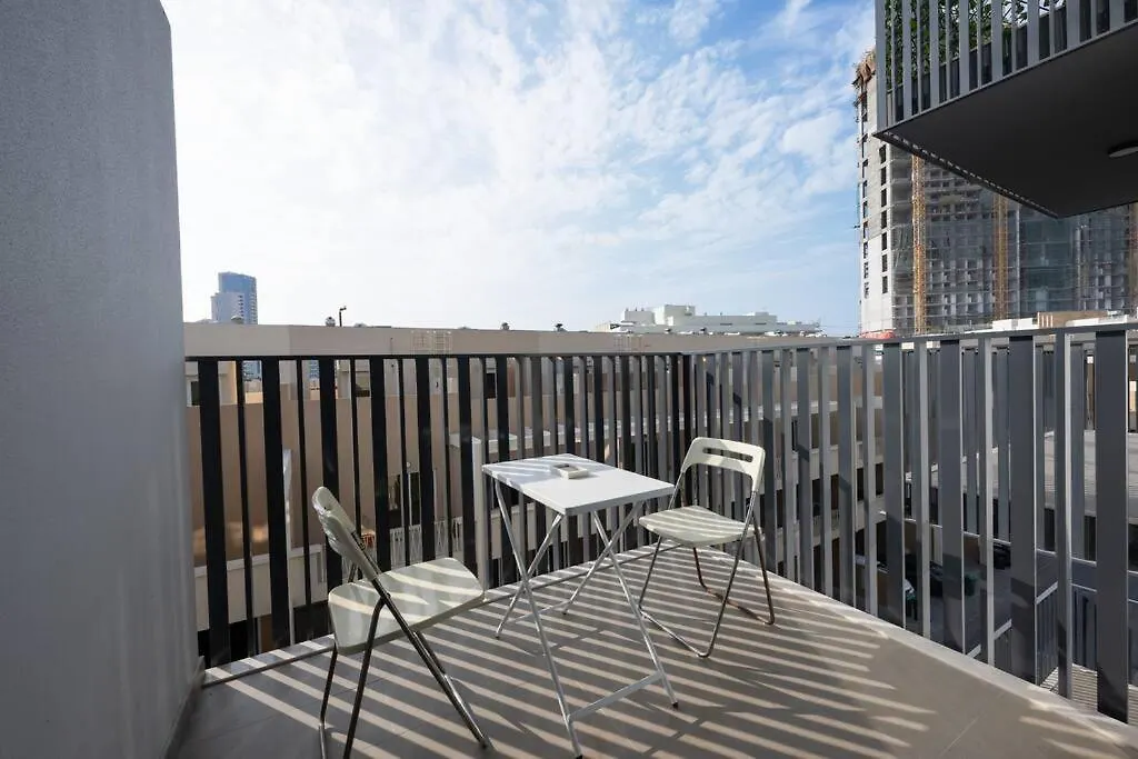 Spacious 2Br Apartment With Community View Dubai