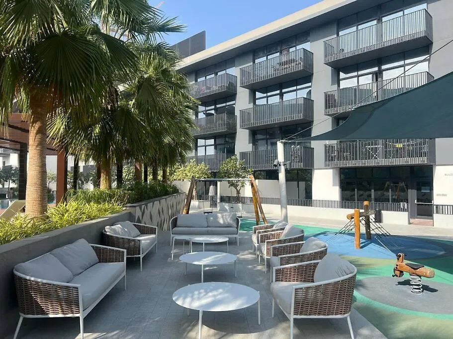 Spacious 2Br Apartment With Community View Dubai